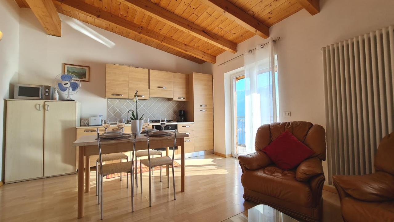 Casa Elka Residence Lake View And Pool By Garda Domus Mea Pieve  Bagian luar foto