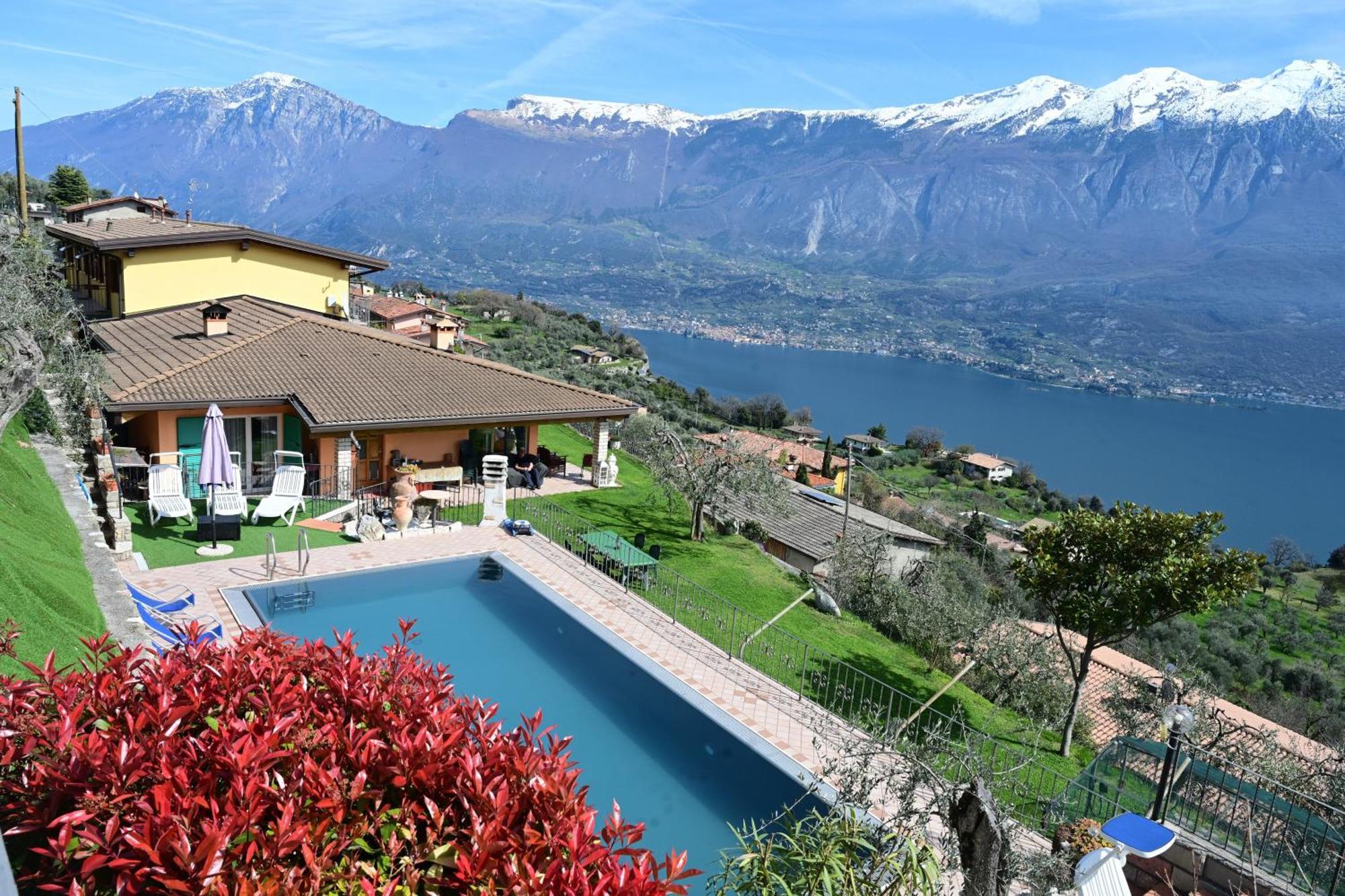 Casa Elka Residence Lake View And Pool By Garda Domus Mea Pieve  Bagian luar foto